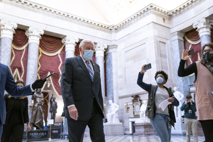 hoyer-steny-congress-mask.jpg