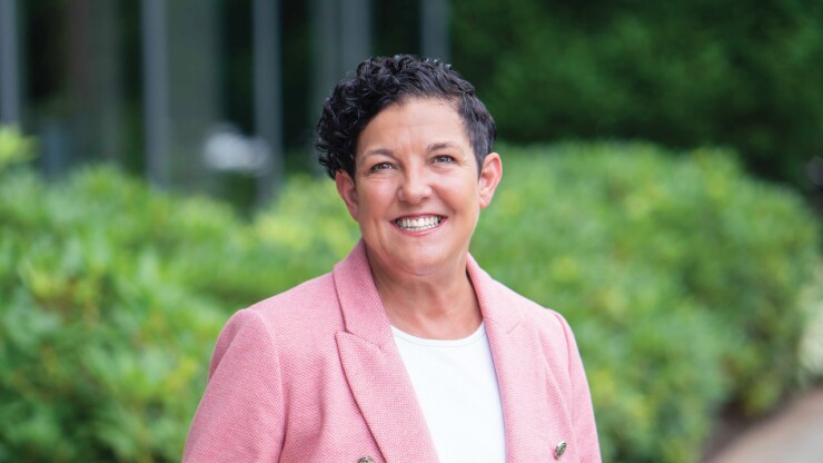 20.Julie-Thurlow-2025-CS