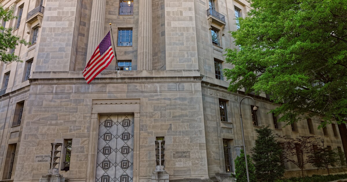 Former CEO of failed Okla. bank indicted on fraud charges Former CEO of failed Okla. bank indicted on fraud charges