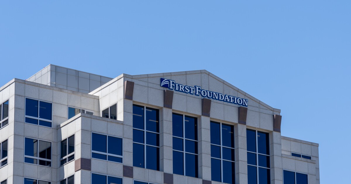 Advisory firms render split opinion on First Foundation proxy contest - American Banker