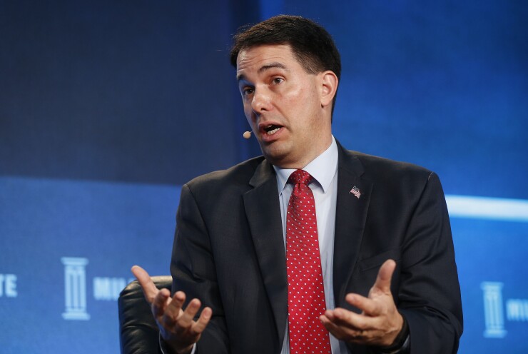 Walker-Scott-Wisconsin-bl-20160502