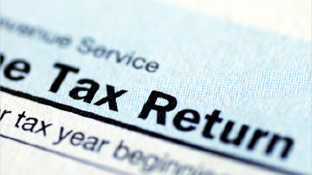 tax-form-fotolia.jpg