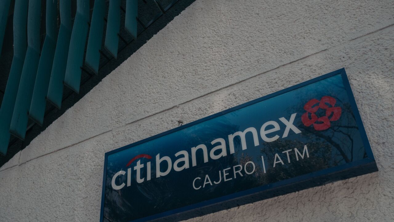 Citibanamex sign