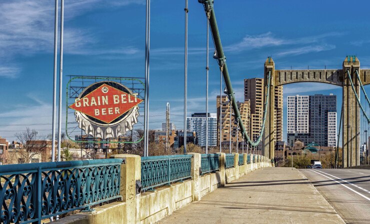 Hennepin Avenue Bridge in Minneapolis