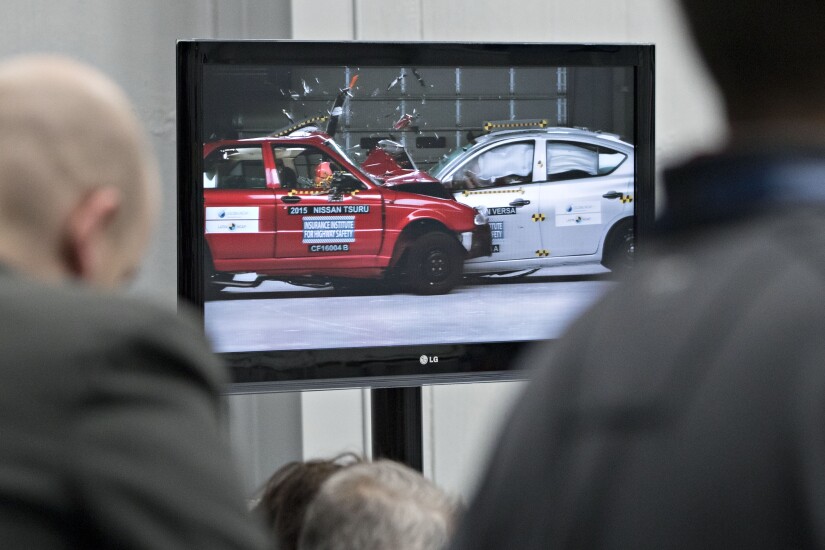 crash-test-bl102716
