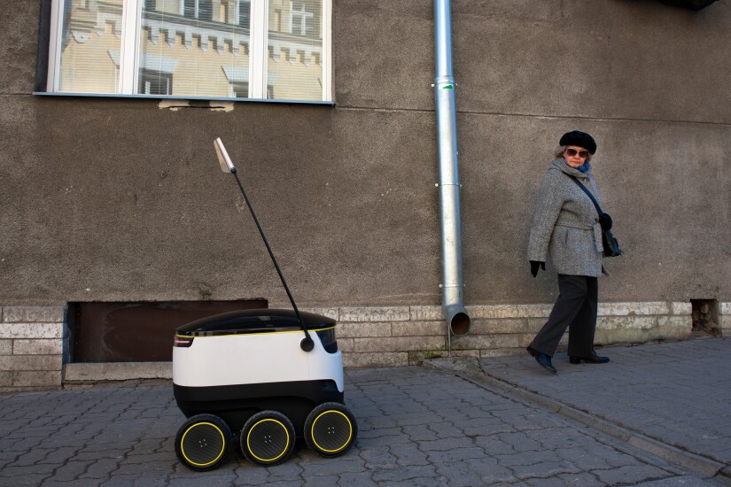 Starship Technologies delivery bot