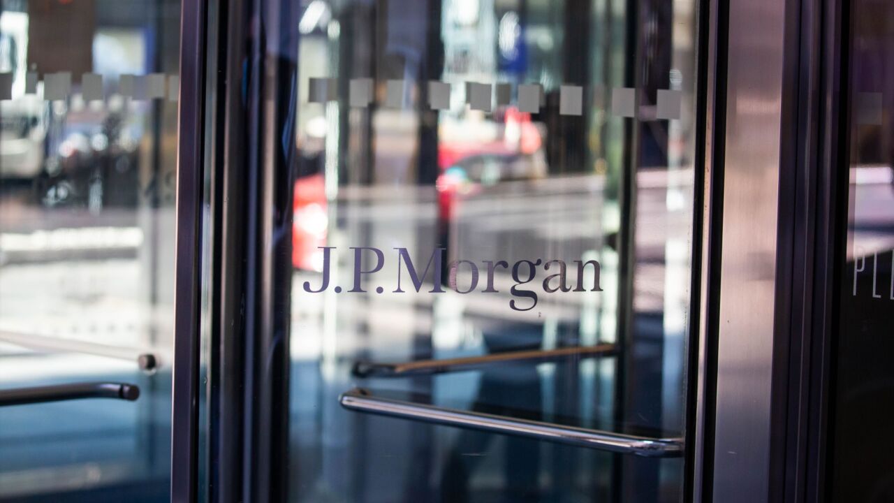 JPMorgan Trading-Floor Staff Return To Office