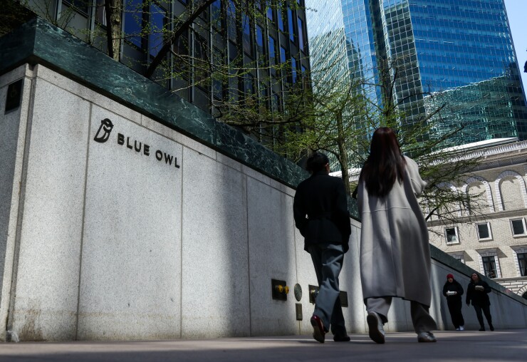 Blue Owl Fund Outlook Cut To Negative By Moodyís On Outflows