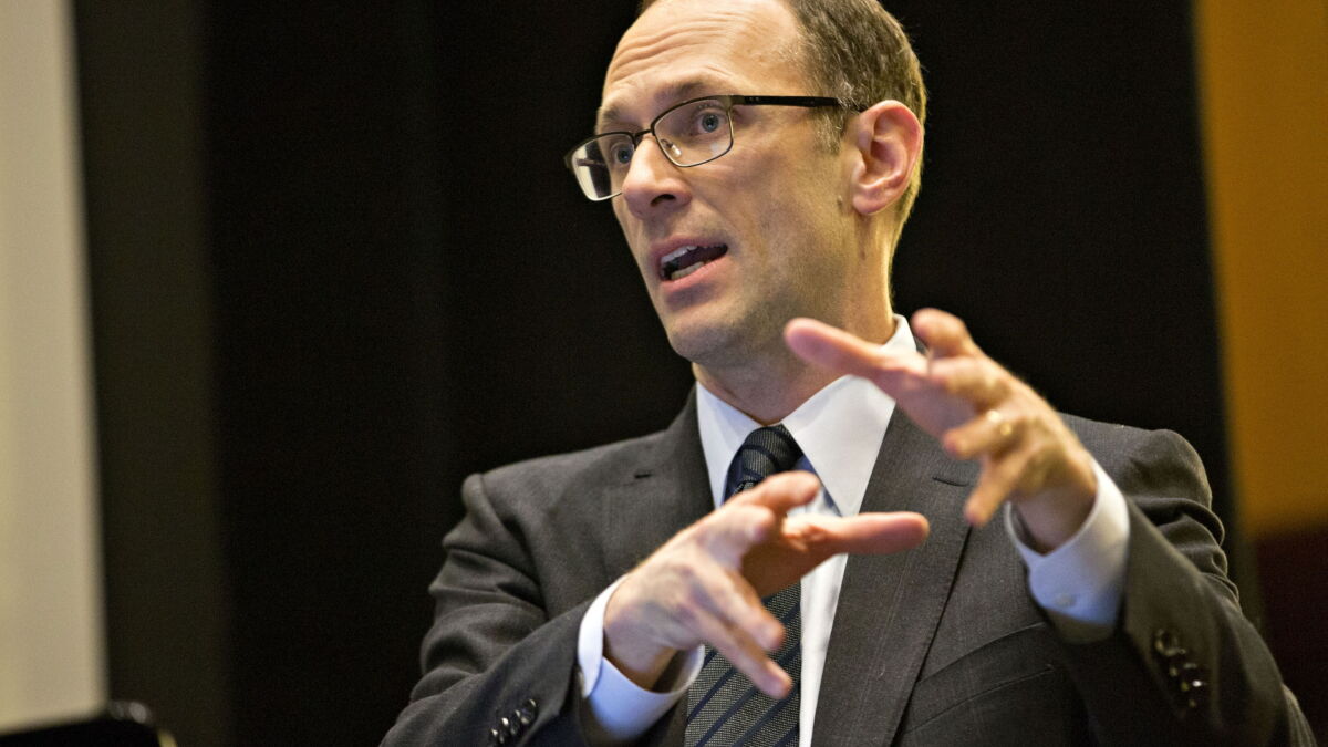 Goolsbee sees signs Fed can avoid sparking a recession with rate hikes - Vimarsana News