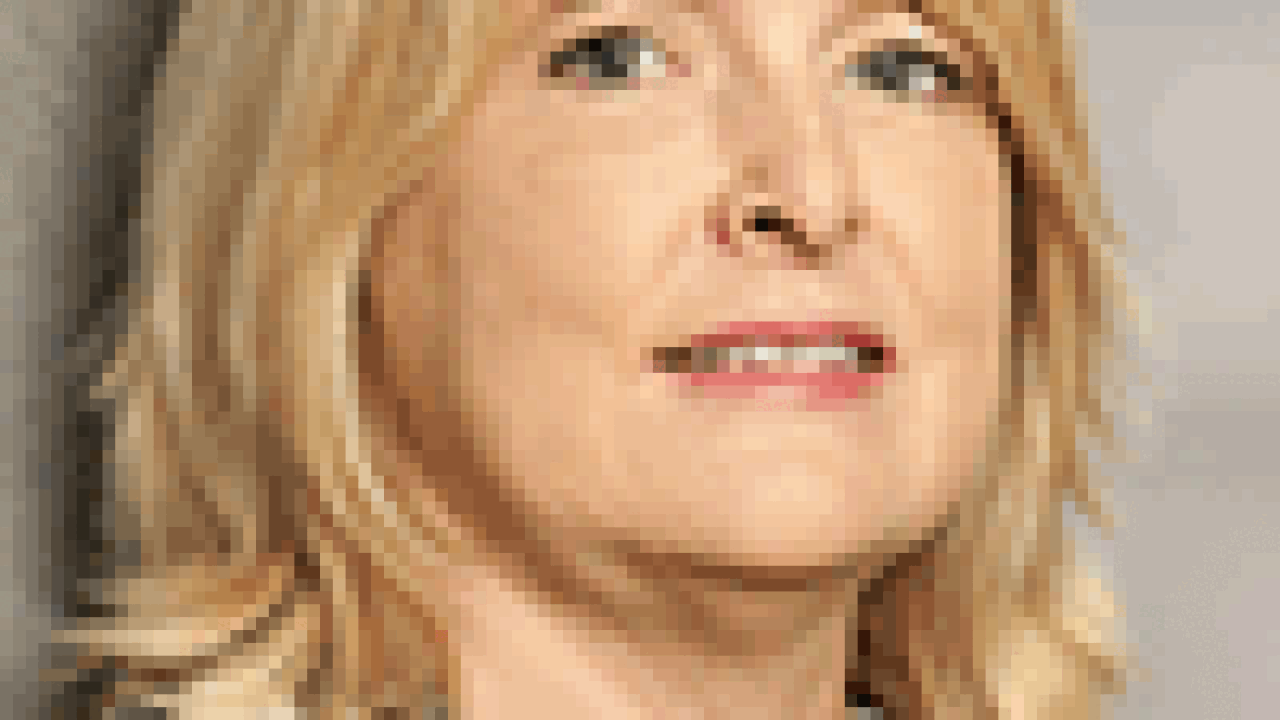 juliepierce100.gif