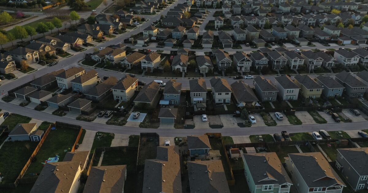 Economists bullish on Fed charge cuts however much less sure of increase to house gross sales Economists bullish on Fed charge cuts however much less sure of increase to house gross sales