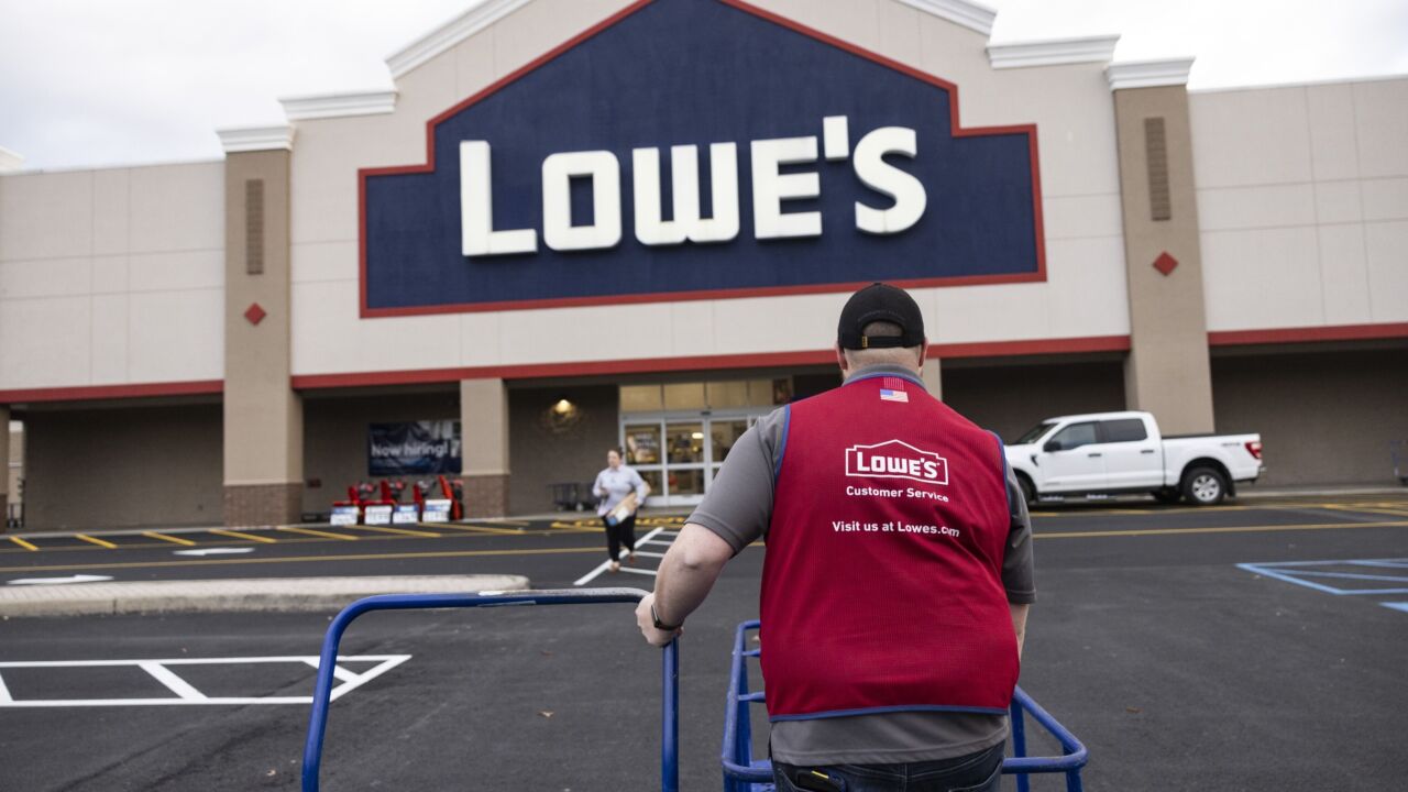 Lowe's Stores Ahead Of Earnings Figures
