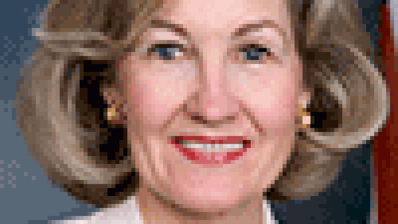 kaybaileyhutchison-100.gif