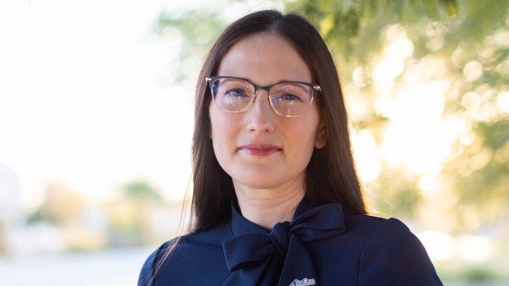 Sievers-Stephanie-AltaOne