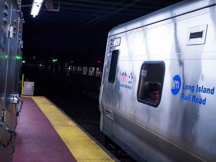 Penn Station-LIRR-bl-20170526