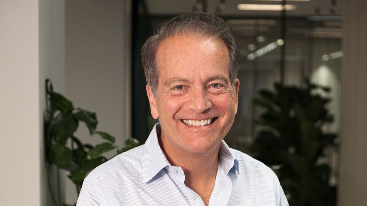 Headshot of Curt Hess