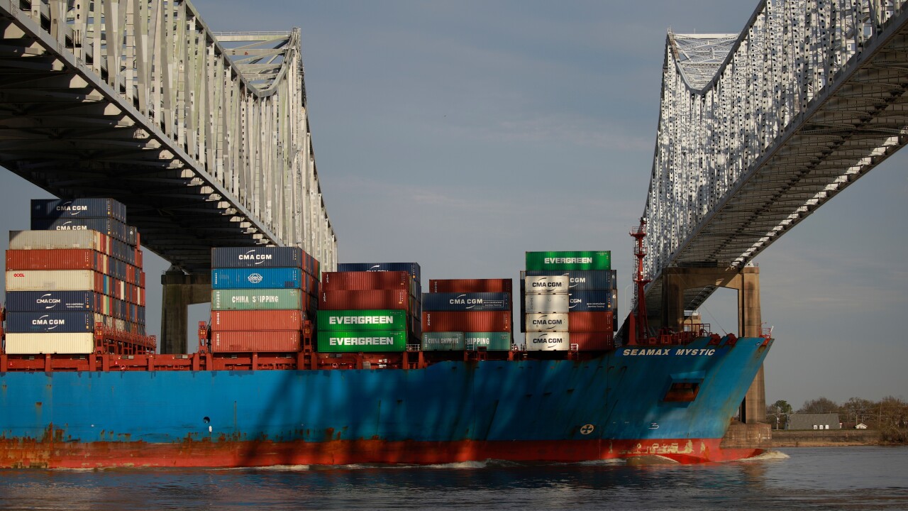 Container ship on Mississippi near New Orleans 2022