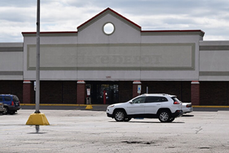 office-depot-closed-credit-mich-muni-league-357.jpg