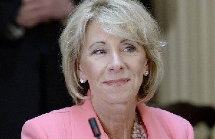devos-bloomberg-365.jpg