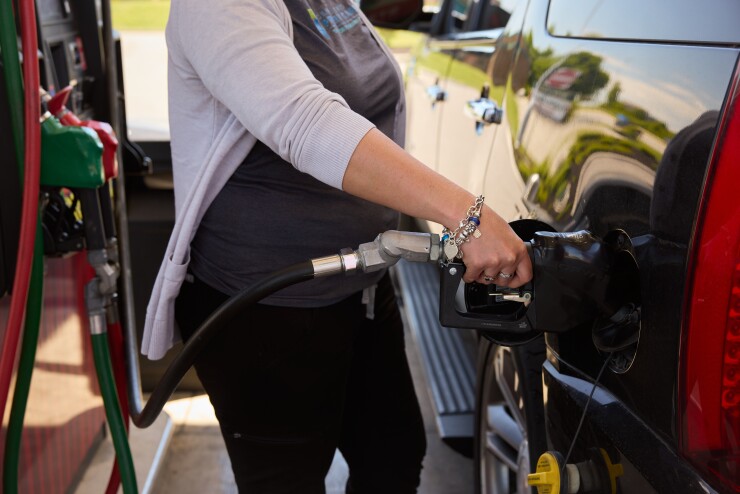 Gas pump