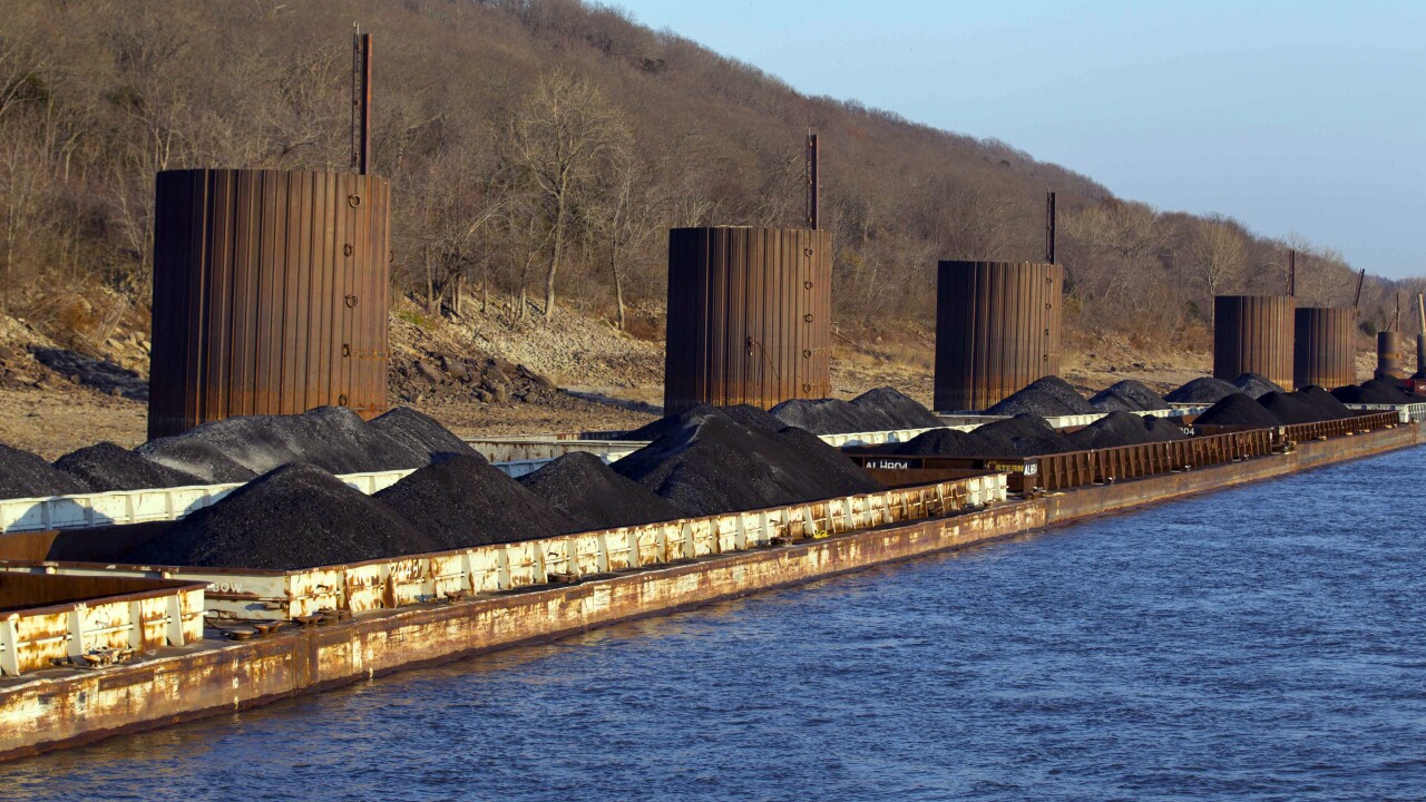 Coal barges in Illinois