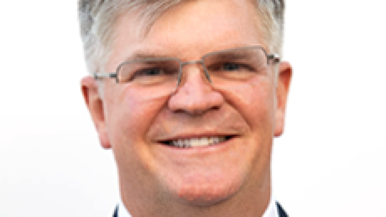 D_Bennyhoff230X280.png