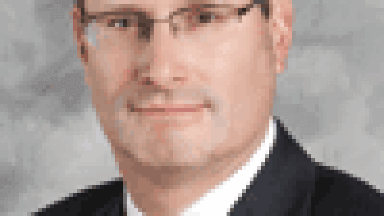 nowaczyksteven100x133.gif