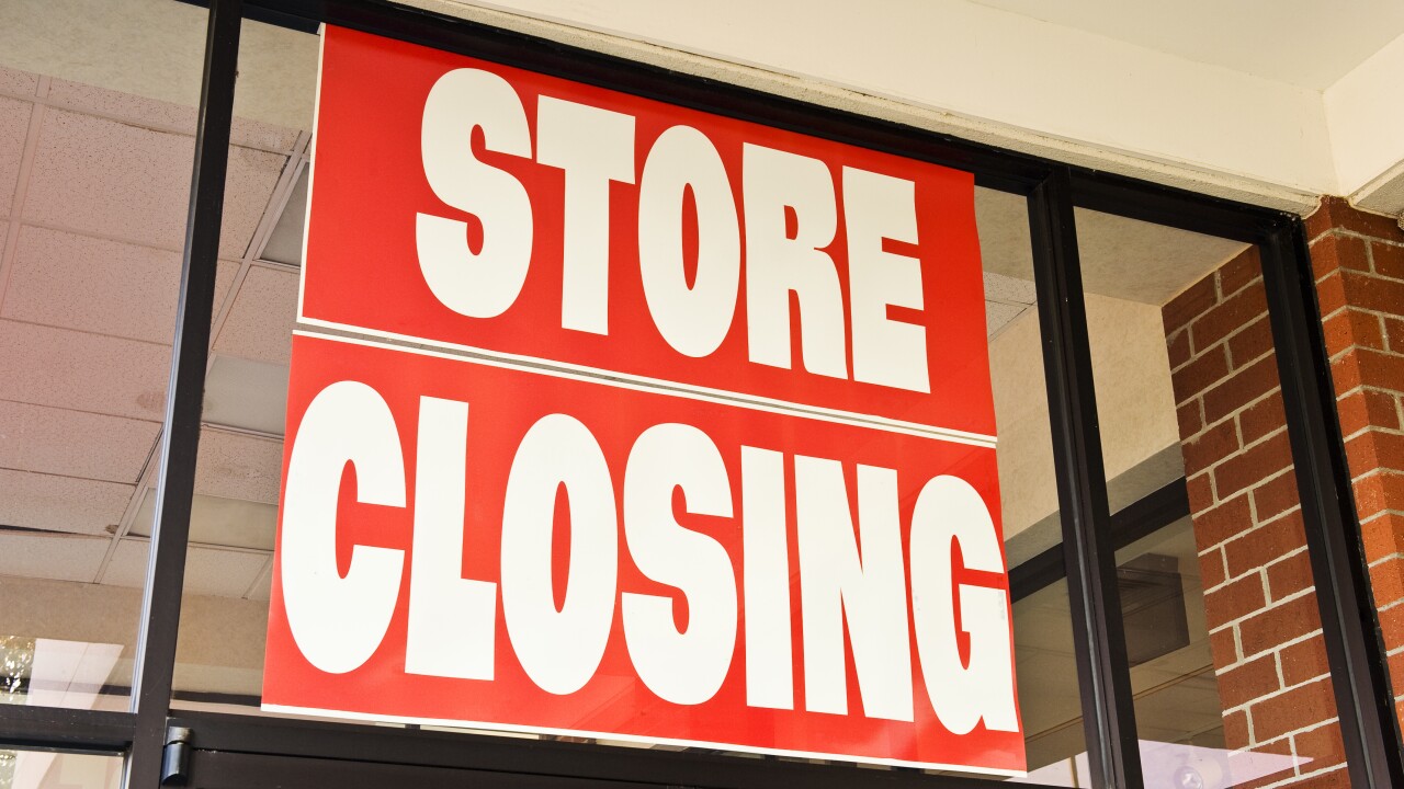 store-closing-banner-71914509-adobe.jpeg