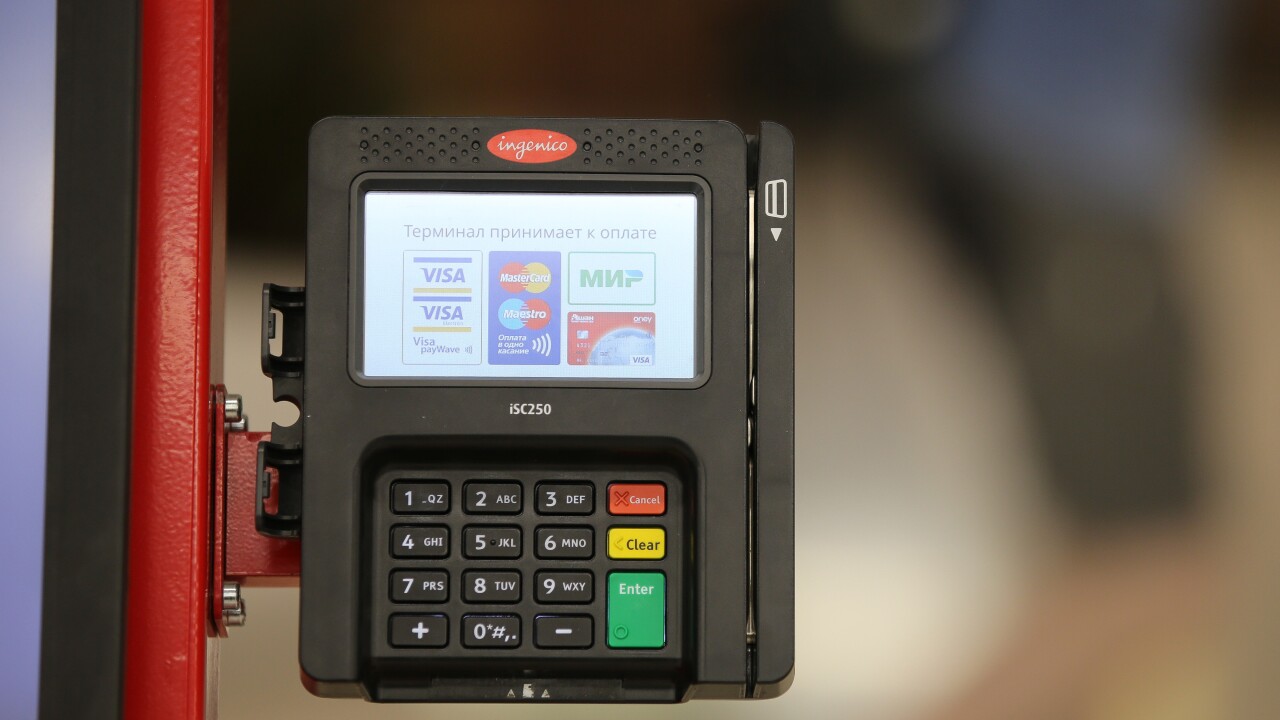credit-card-reader-machine