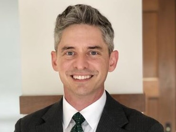 Len Devaisher will become the next president of MidWestOne Financial.