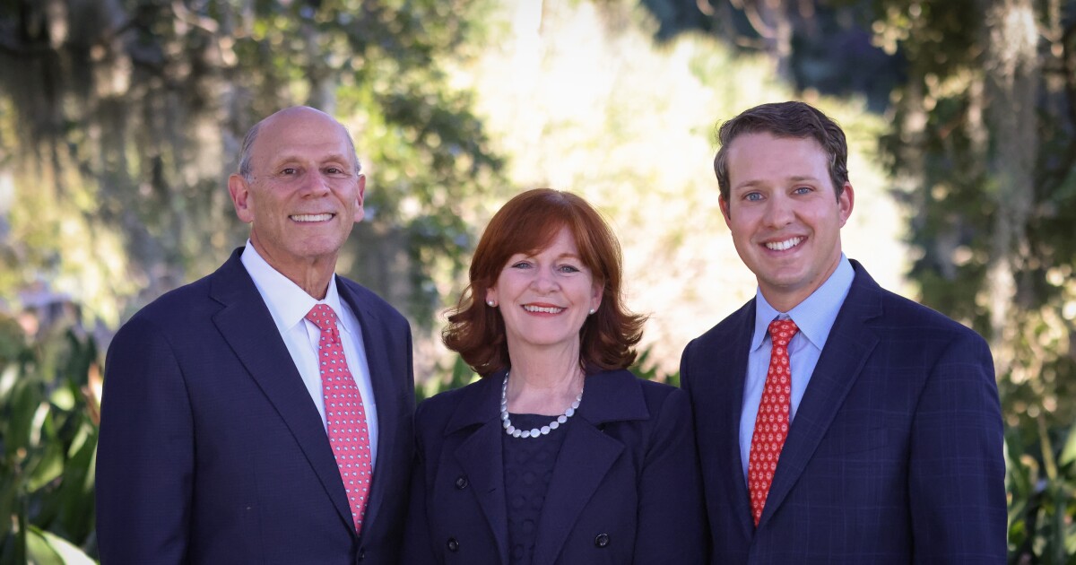 UBS, Morgan Stanley lose big teams in Advisor Moves UBS, Morgan Stanley lose big teams in Advisor Moves