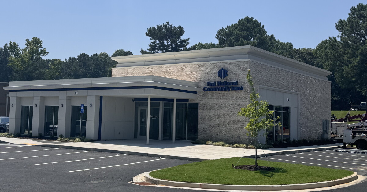 Riding a strong regional economy, a Georgia bank plans more branches