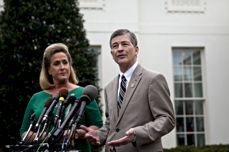 Rep. Jeb Hensarling, R-Texas, with Rep. Ann Wagner, R-Mo.