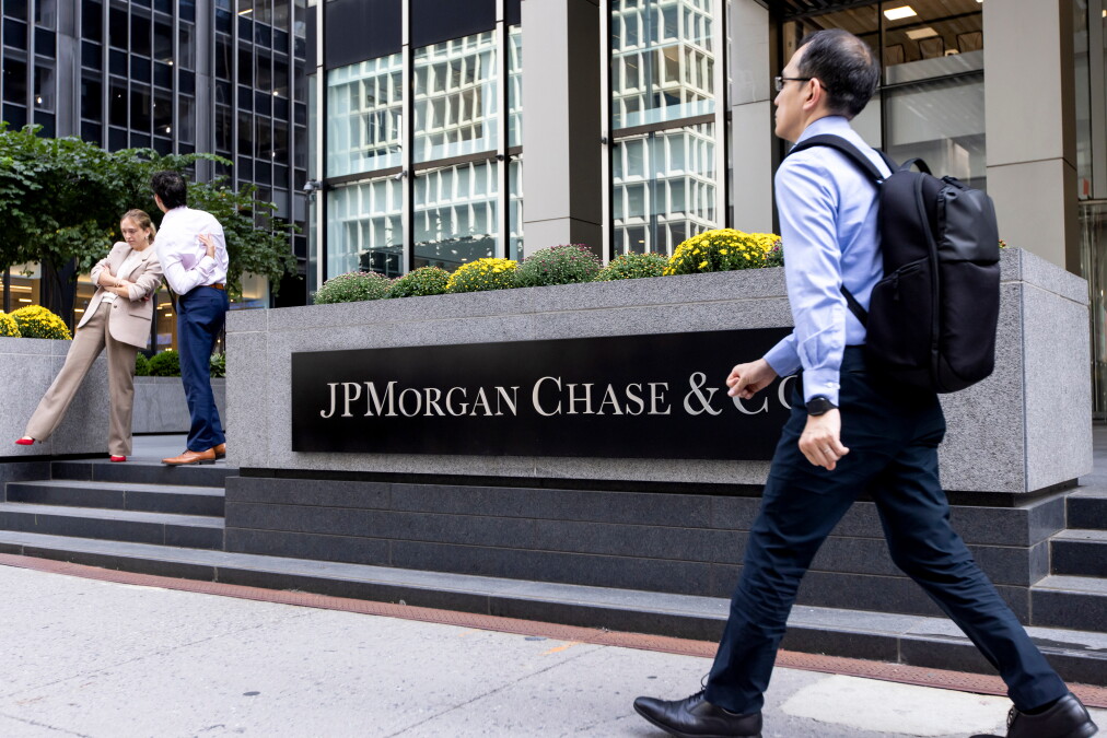 Photo for: JPMorganChase still tops AI ranking as big-bank lead widens