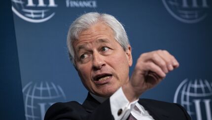JPMorgan Chase CEO Jamie Dimon was allegedly thrilled when the bank landed veteran advisor Gwen Campbell. Now he has a legal headache to deal with.