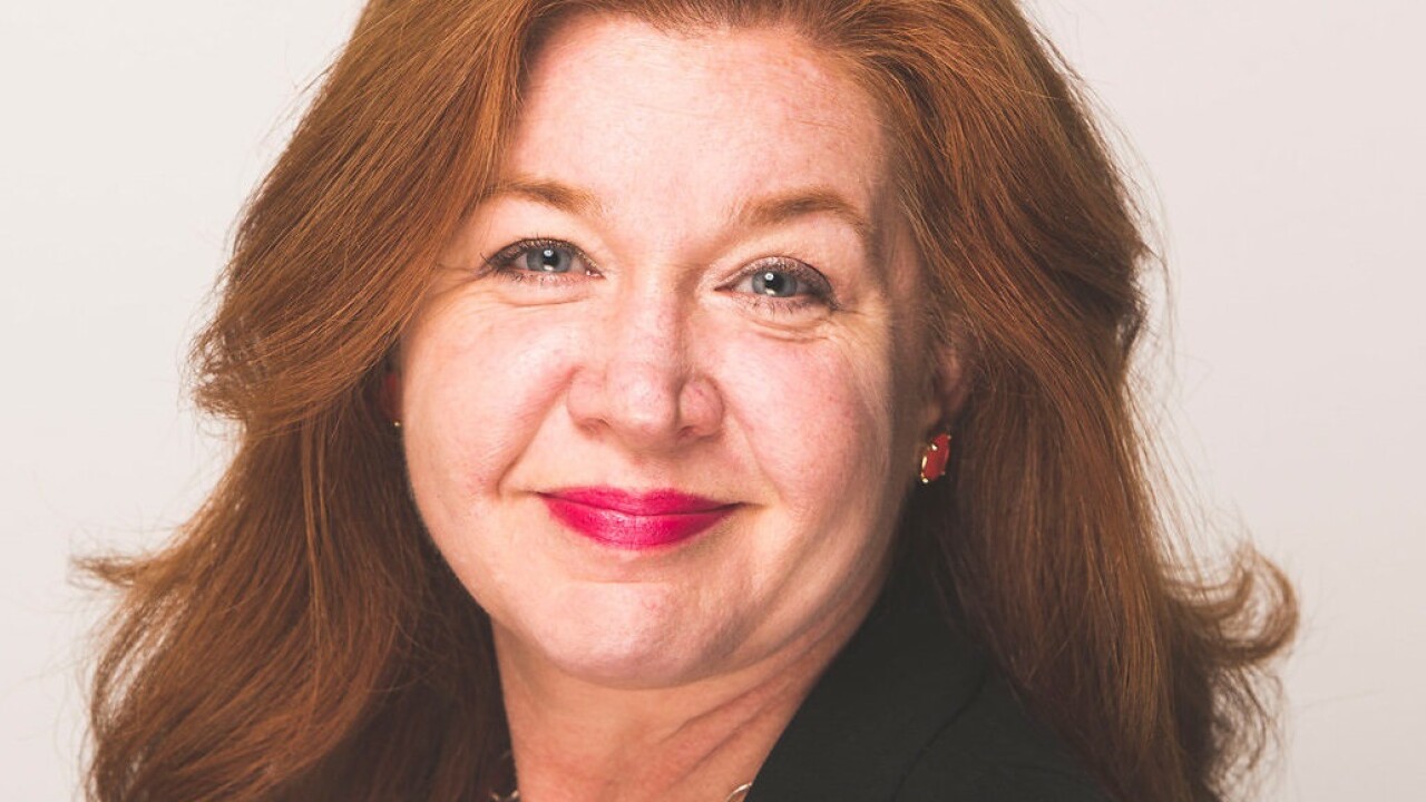 Head shot of Jennifer Overhulse.