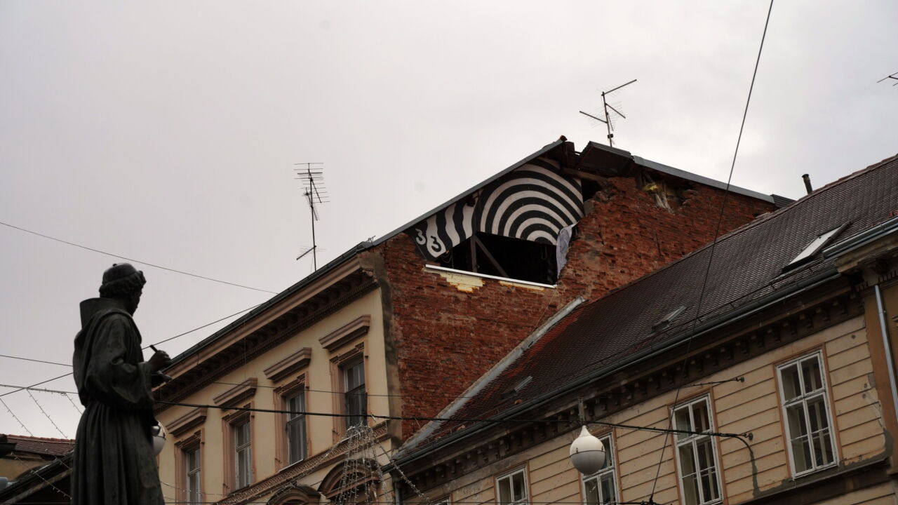 di-croatia-quake-stock-020321