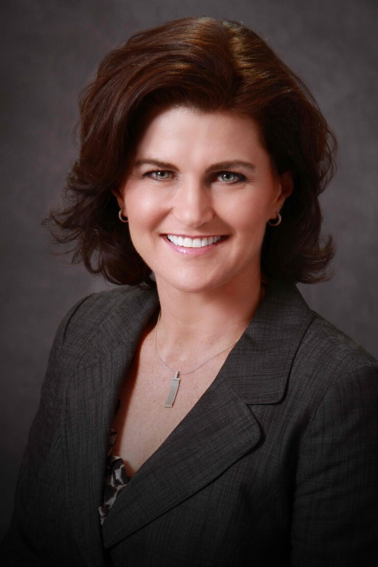 Stephanie Ericksen, Visa