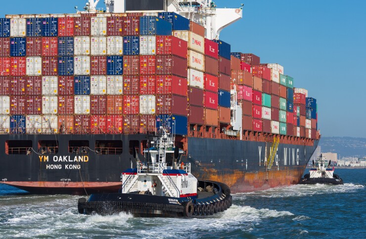 oakland-port-container-ship-bl-0160929