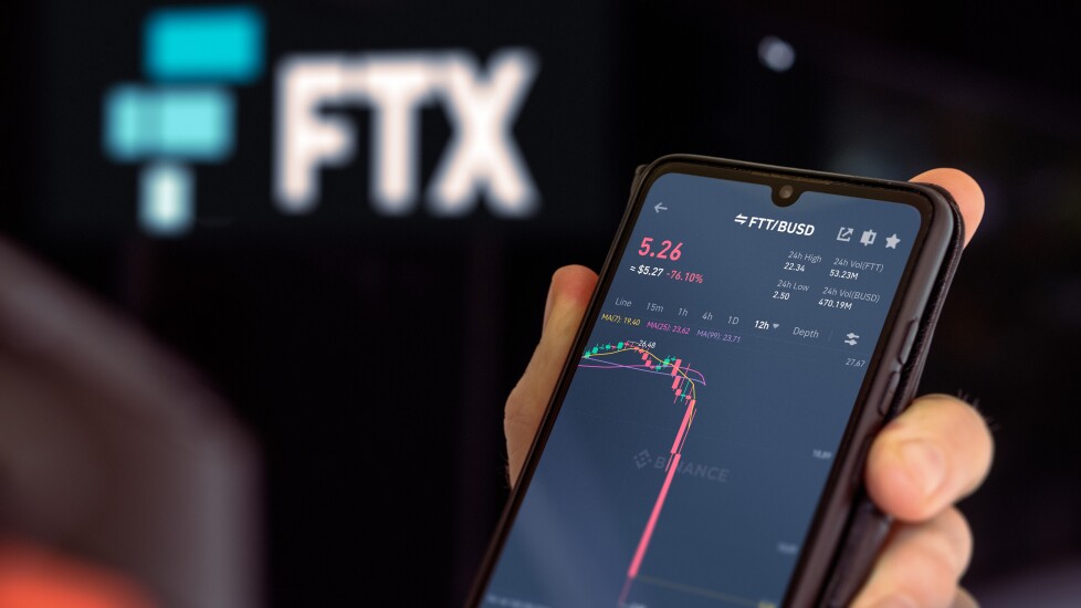 FTT token down -79%. Crypto crash of FTX's coin. FTT falls, FTX crashes, SBF arrested.