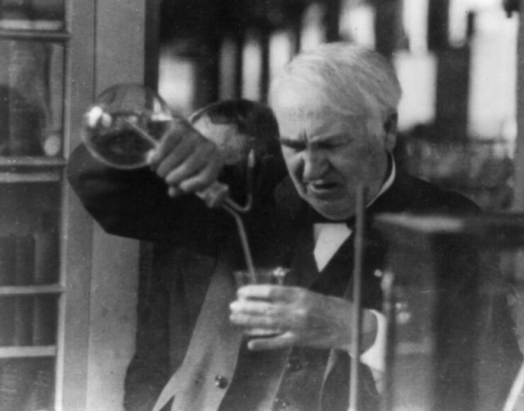 Edison-Thomas-in-his-lab