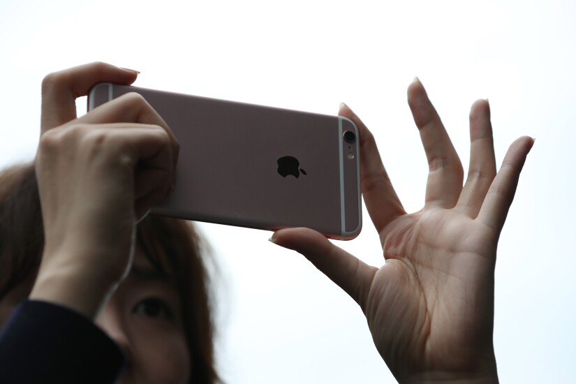 iPhone 6 Plus camera user