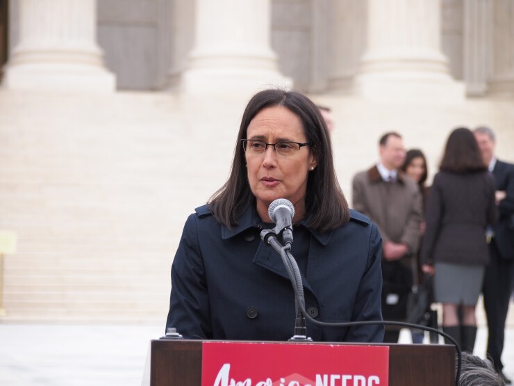 Lisa Madigan