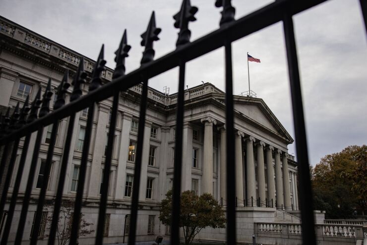 treasury-department-fence.jpg