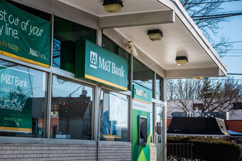 M&T Joins Regional-Bank Merger Rush With $7.6 Billion Deal