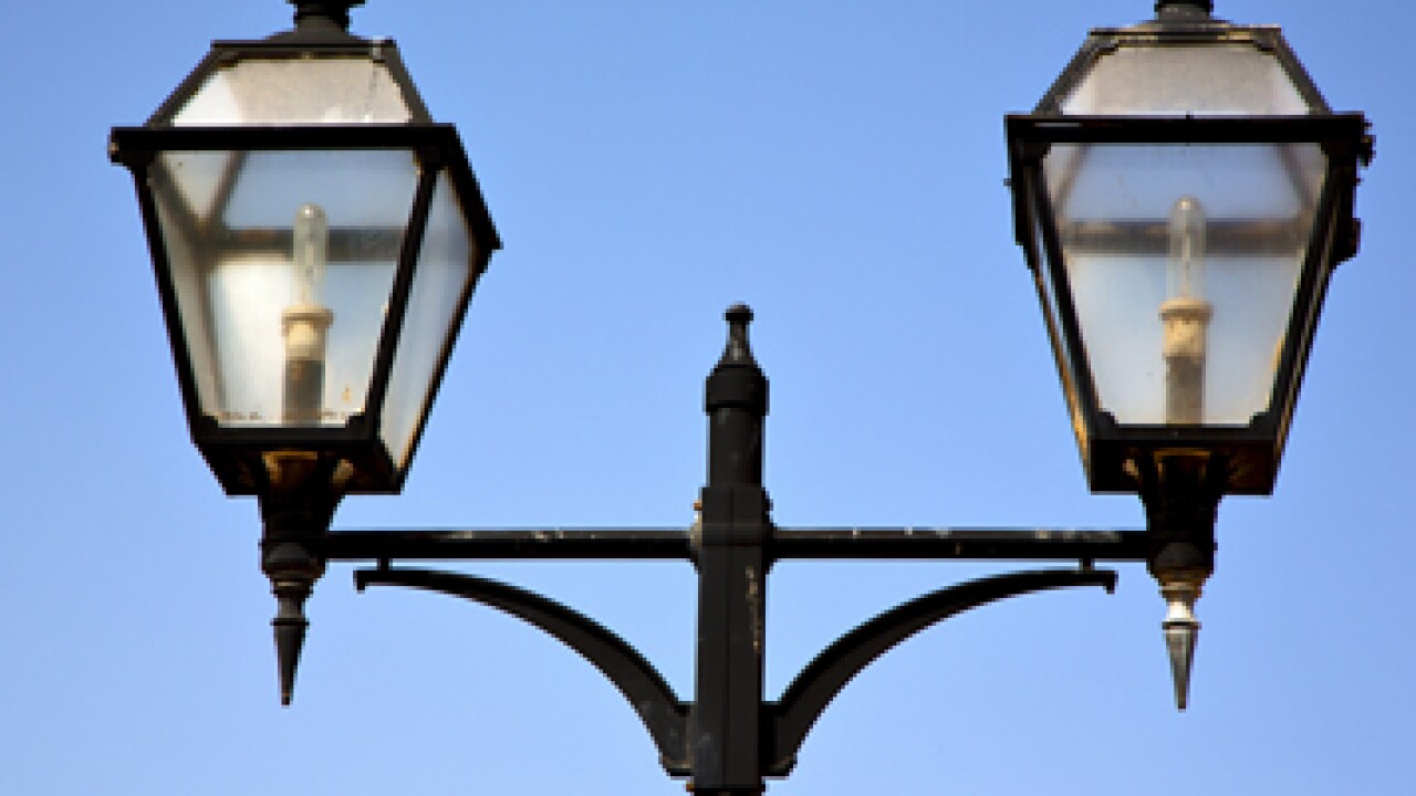 street-light-fotolia.jpg