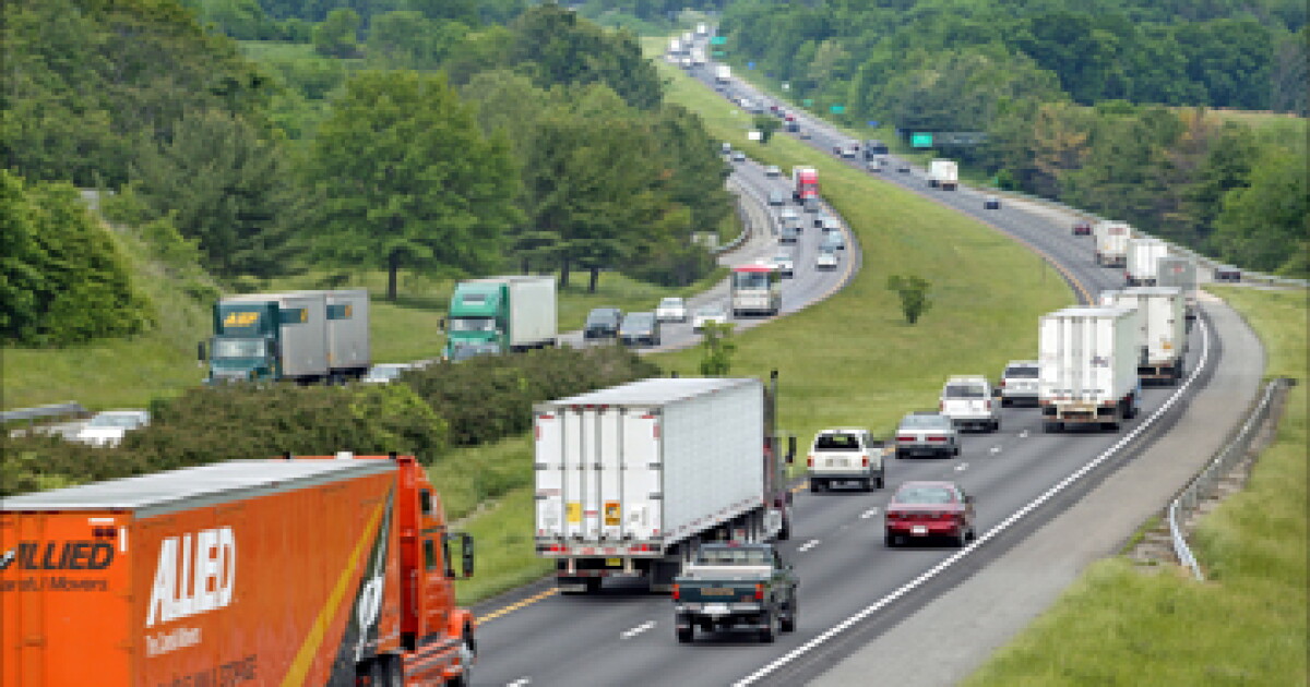 IRS reminds truckers of looming tax deadline IRS reminds truckers of looming tax deadline