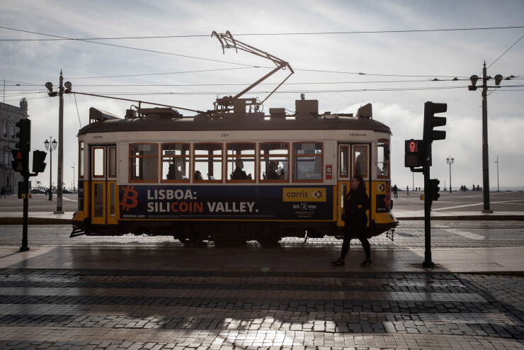 lisbon-silicoin-valley-trolley.jpg