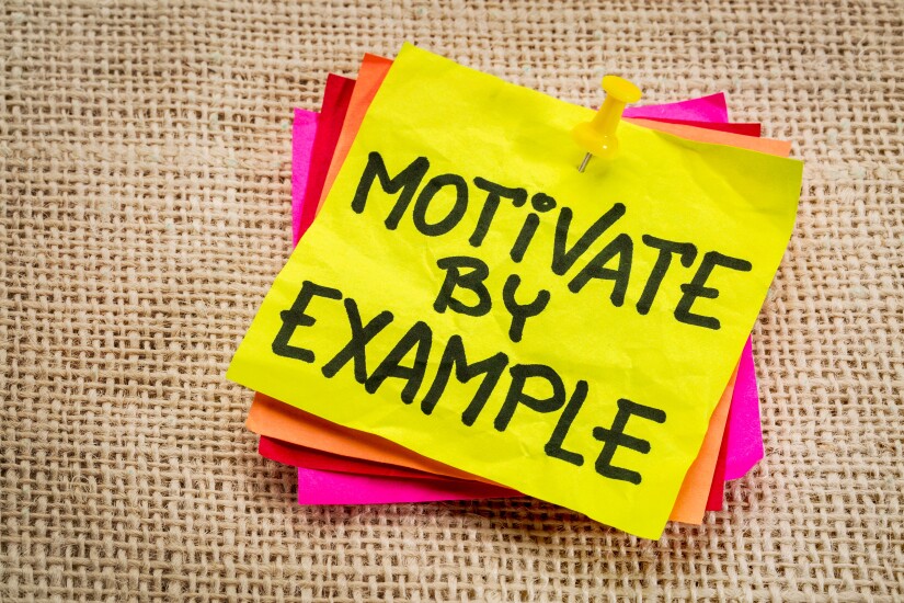 Motivate by example Post-it