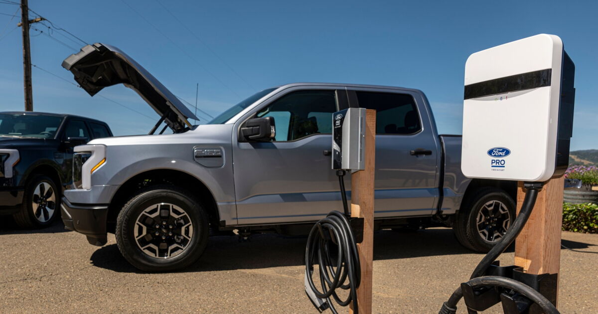 IRS offers guidance on tax credits for EV charging stations IRS offers guidance on tax credits for EV charging stations